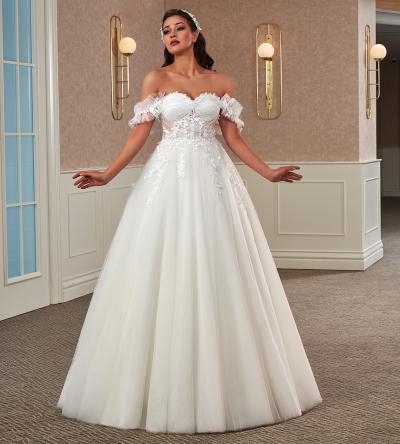 Çiçek İşlemeli Düşük Kol A Kesim Gelinlik