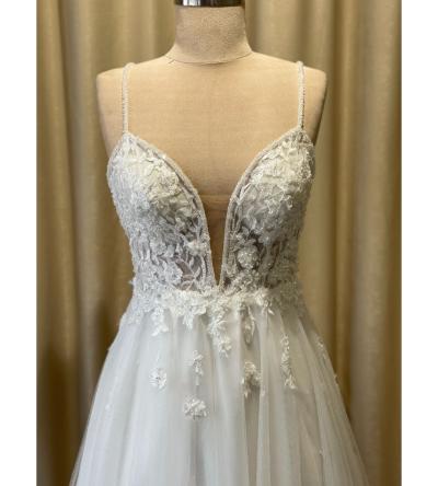 İp Askılı Transparan Bedenli Dantel İşlemeli A Kesim Gelinlik