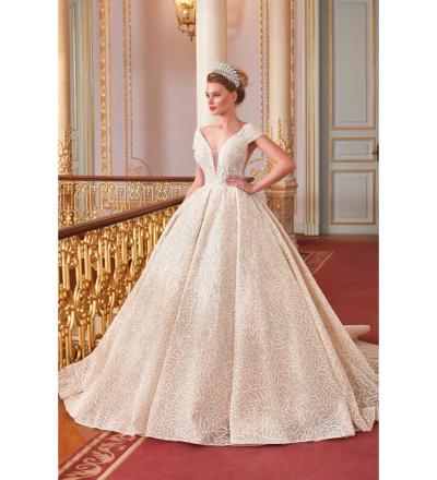 Kalın Askılı V Yaka İşlemeli Prenses Gelinlik