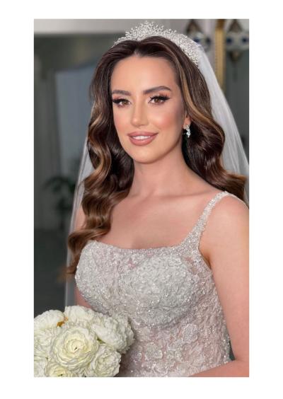 Kare Yaka  Kasnak Dantel Gelinlik Modeli