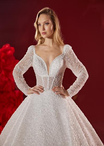 Beşgen Yakak Kollu komple İşlemeli A Prenses Gelinlik Modeli Model 023