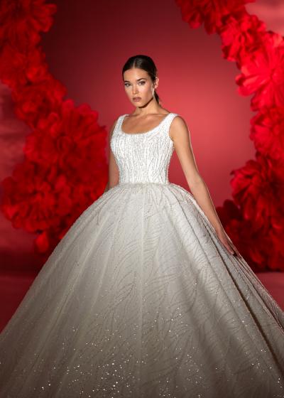 Kayık Yakak Komple İşlemeli Prenses Gelinlik Modeli Model 041