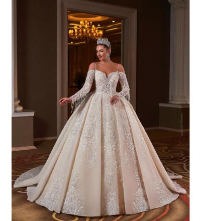 Püskül Kol Detaylı Pileli Prenses Gelinlik