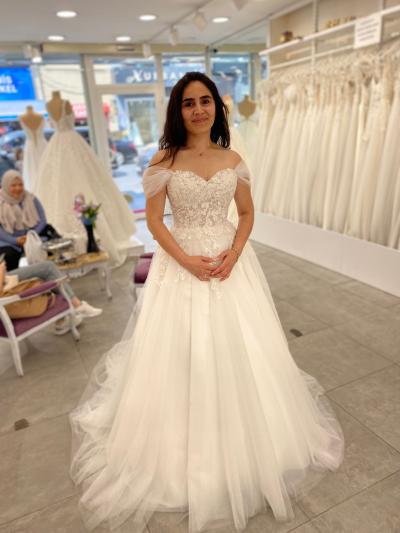 Romantik Kollu A Kesim Gelinlik